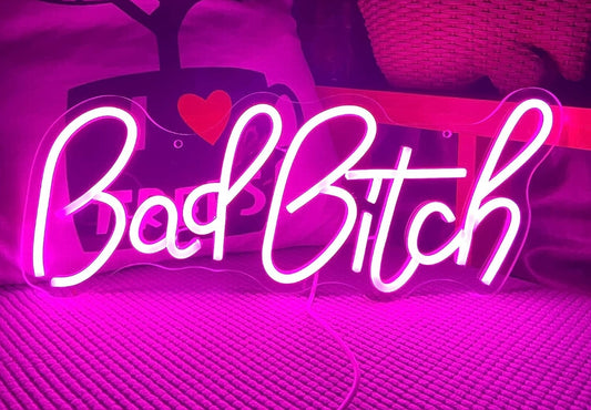 Neon Sign • BAD BITCH (16.9×7.3)
